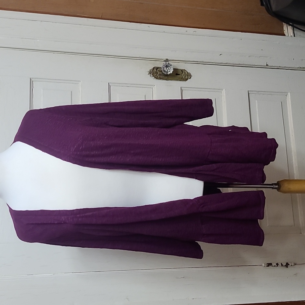 Ruffle bottom cardigan 2x